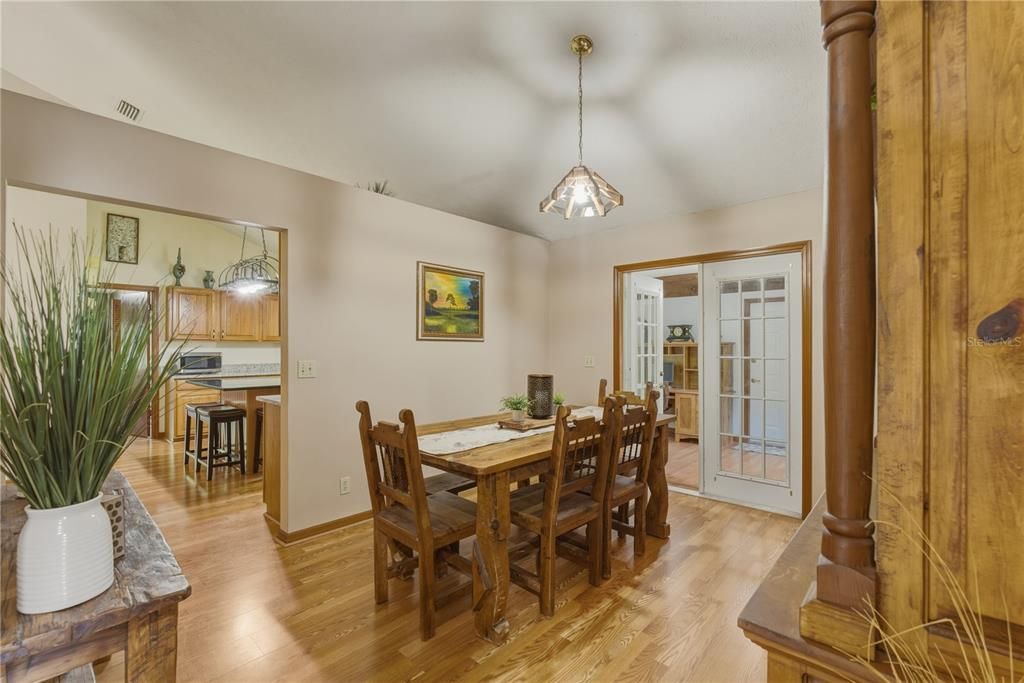 На продажу: $499,500 (3 спален, 2 ванн, 1862 Квадратных фут)