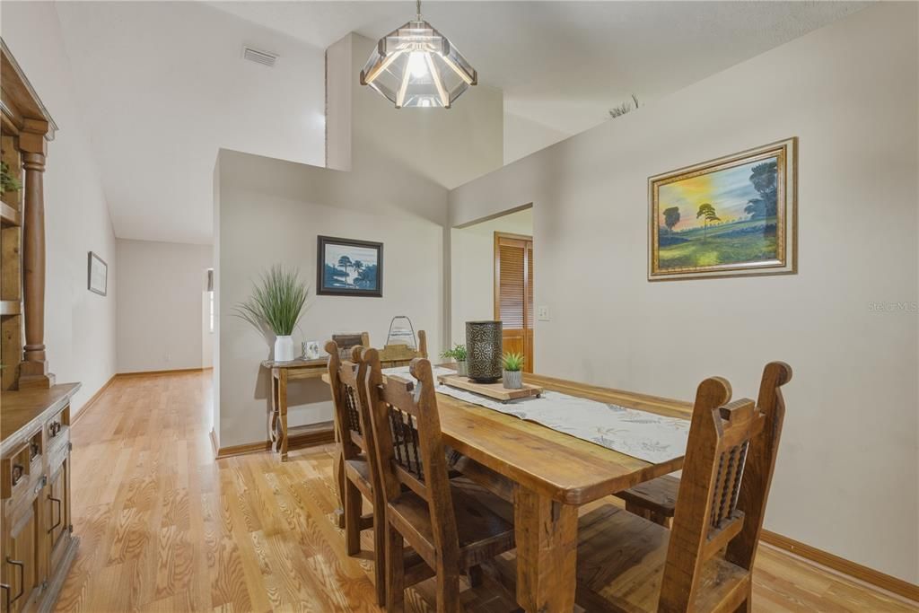 На продажу: $499,500 (3 спален, 2 ванн, 1862 Квадратных фут)