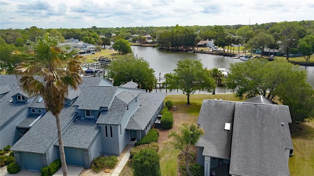 For Sale: $399,900 (2 beds, 2 baths, 1711 Square Feet)