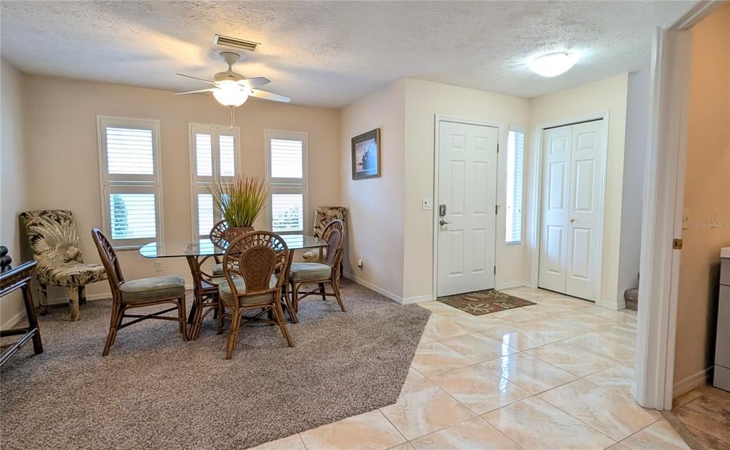 For Sale: $399,900 (2 beds, 2 baths, 1711 Square Feet)