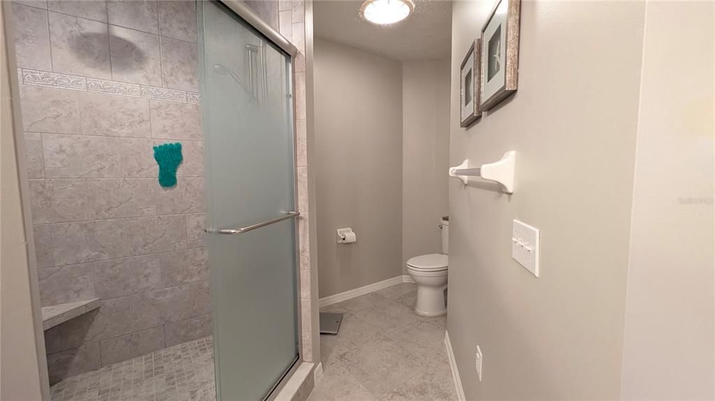For Sale: $399,900 (2 beds, 2 baths, 1711 Square Feet)