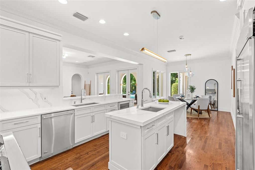 For Sale: $2,750,000 (5 beds, 3 baths, 4917 Square Feet)