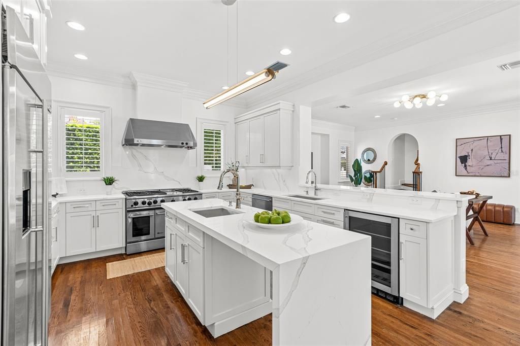 For Sale: $2,750,000 (5 beds, 3 baths, 4917 Square Feet)