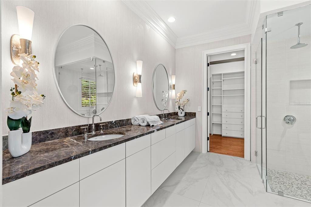 For Sale: $2,750,000 (5 beds, 3 baths, 4917 Square Feet)
