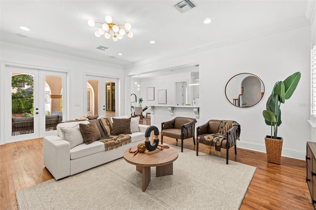 For Sale: $2,750,000 (5 beds, 3 baths, 4917 Square Feet)