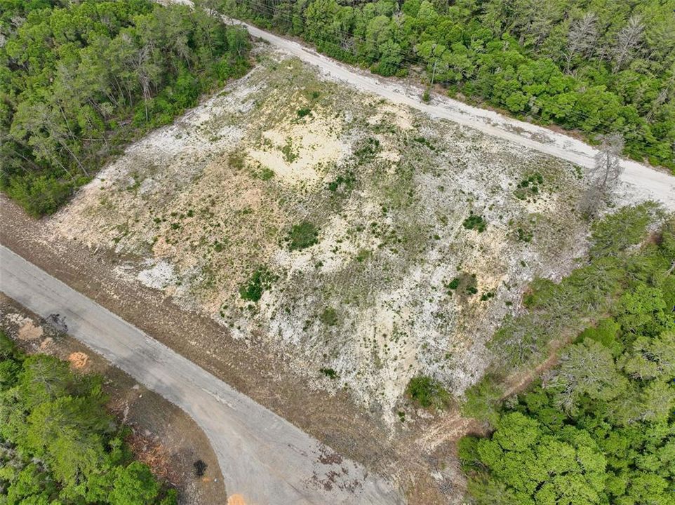 На продажу: $500,000 (1.79 acres)