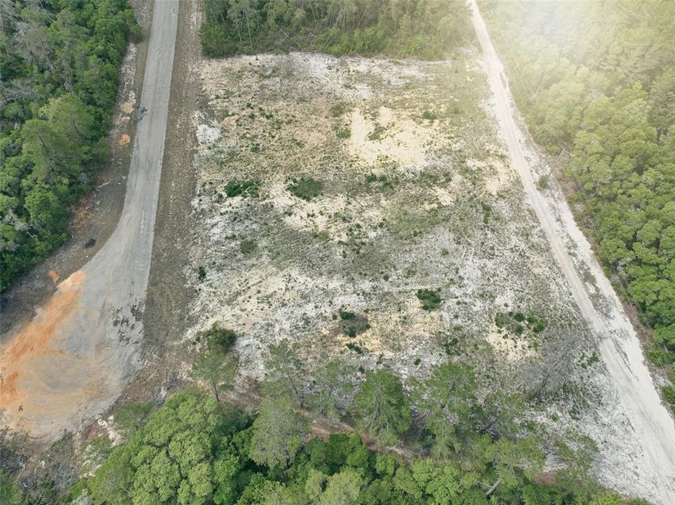 На продажу: $500,000 (1.79 acres)