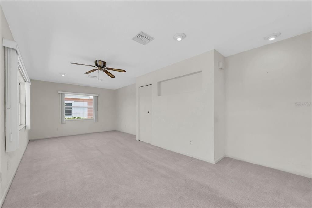 En Venta: $275,000 (2 camas, 2 baños, 1575 Pies cuadrados)