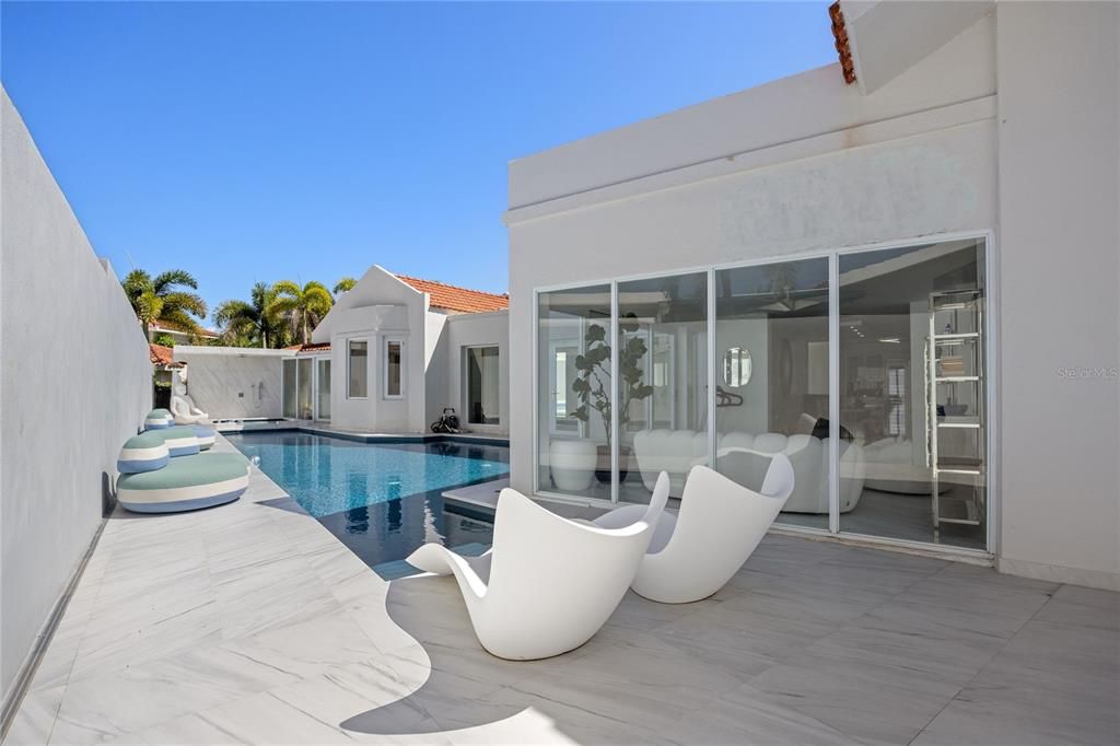 En Venta: $5,250,000 (4 camas, 4 baños, 4200 Pies cuadrados)