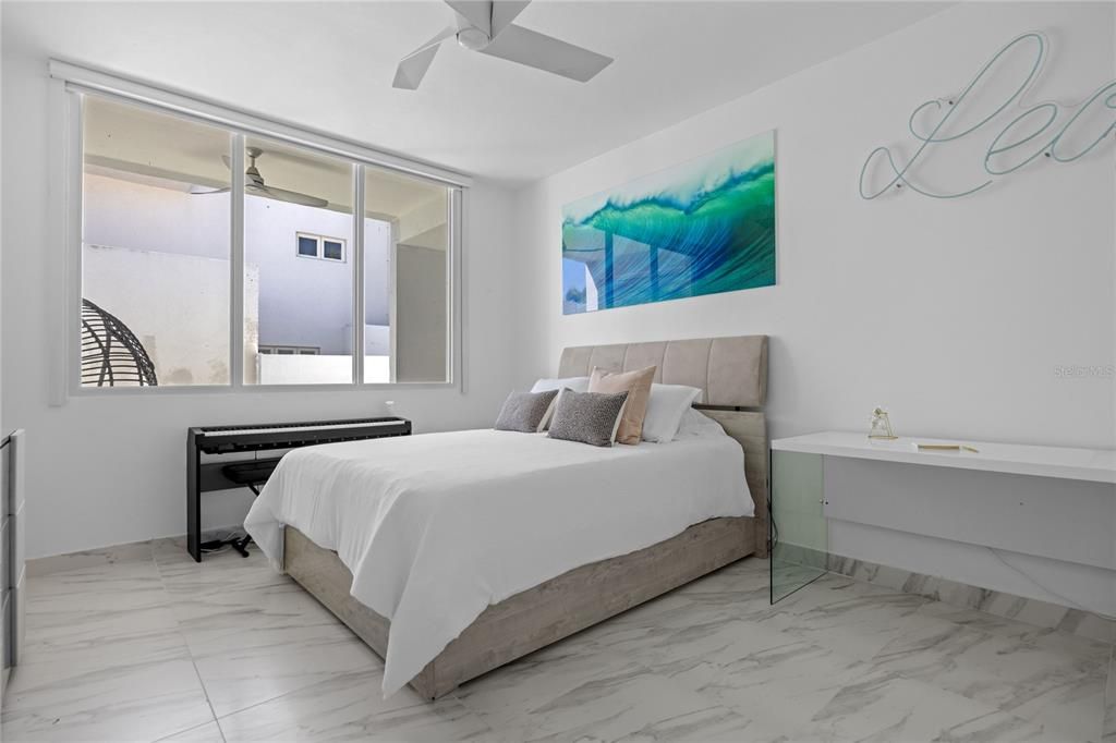 En Venta: $5,250,000 (4 camas, 4 baños, 4200 Pies cuadrados)