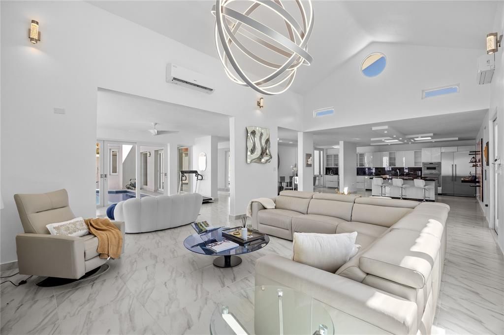 En Venta: $5,250,000 (4 camas, 4 baños, 4200 Pies cuadrados)