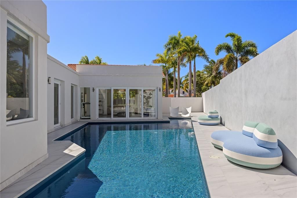 En Venta: $5,250,000 (4 camas, 4 baños, 4200 Pies cuadrados)