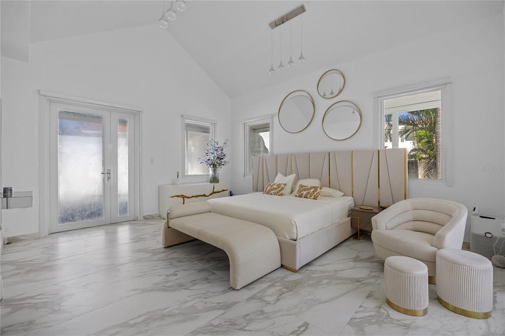 En Venta: $5,250,000 (4 camas, 4 baños, 4200 Pies cuadrados)