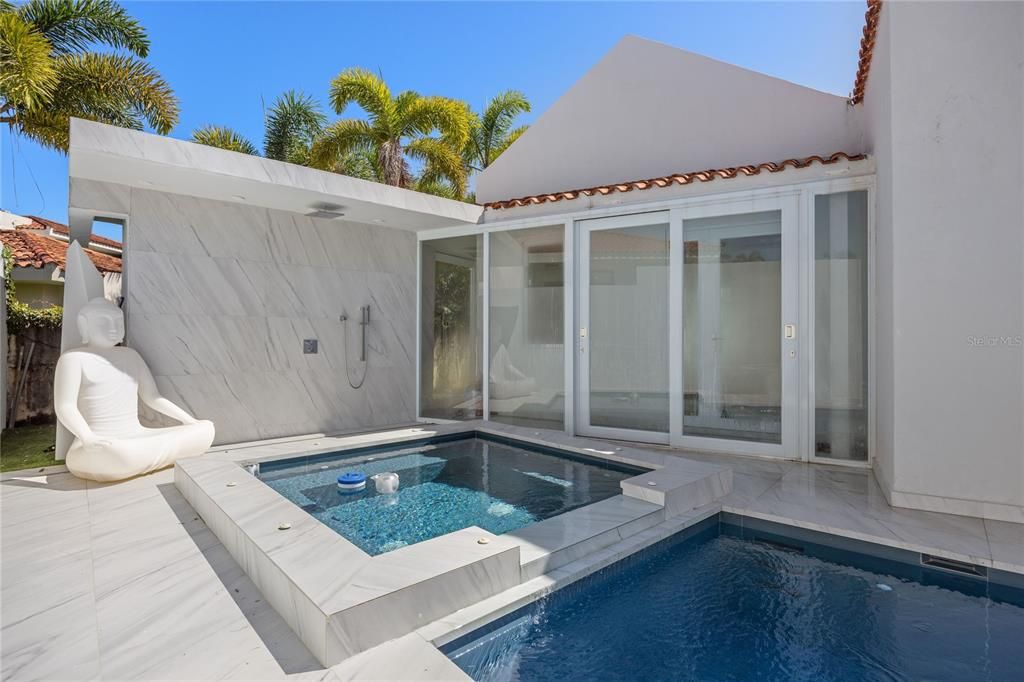 En Venta: $5,250,000 (4 camas, 4 baños, 4200 Pies cuadrados)