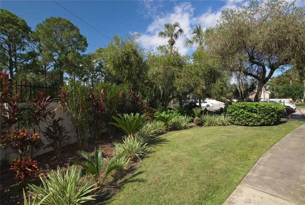 For Sale: $110,000 (2 beds, 2 baths, 1248 Square Feet)
