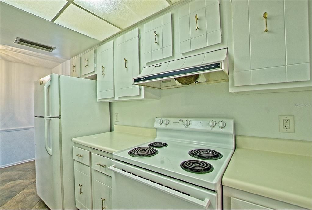 For Sale: $110,000 (2 beds, 2 baths, 1248 Square Feet)