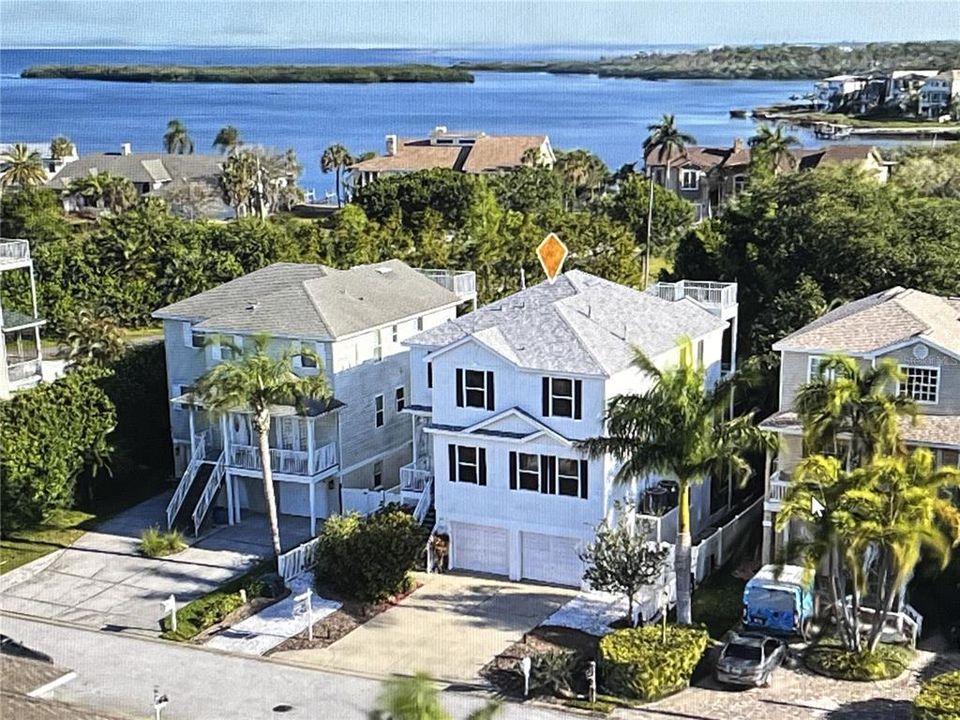 For Sale: $629,999 (4 beds, 2 baths, 2359 Square Feet)