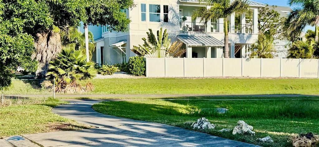 For Sale: $629,999 (4 beds, 2 baths, 2359 Square Feet)