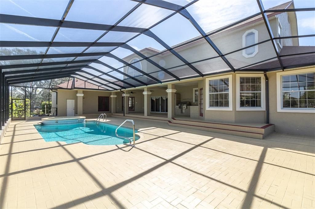На продажу: $899,900 (5 спален, 3 ванн, 5410 Квадратных фут)