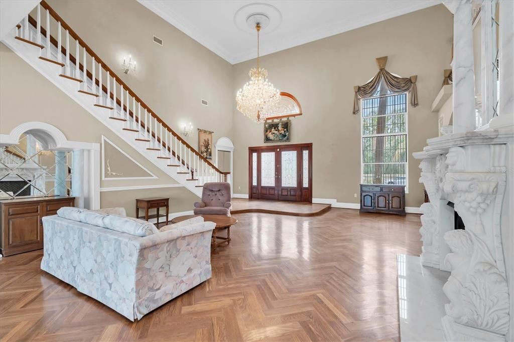 На продажу: $899,900 (5 спален, 3 ванн, 5410 Квадратных фут)