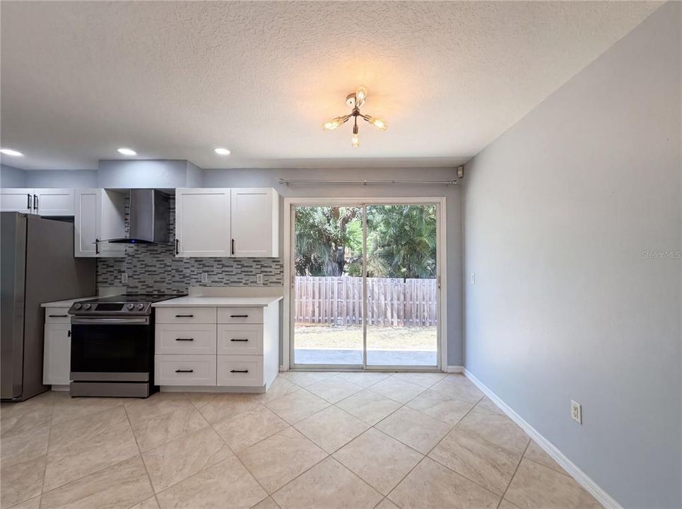 Active With Contract: $427,000 (3 beds, 2 baths, 1478 Square Feet)