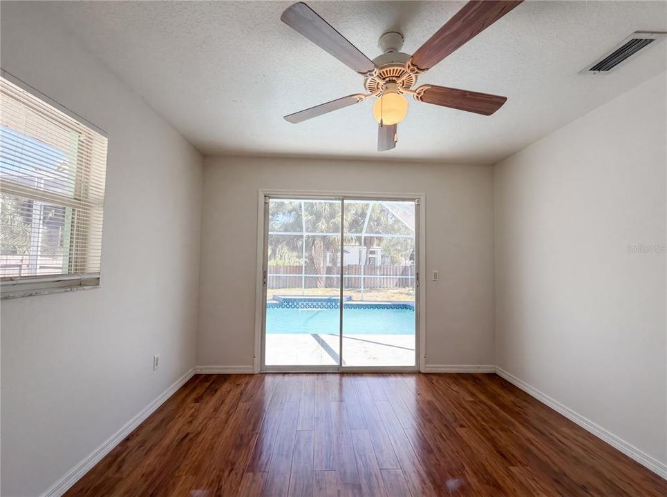 Active With Contract: $427,000 (3 beds, 2 baths, 1478 Square Feet)