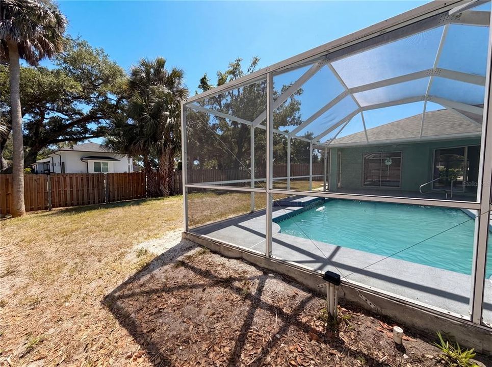 Active With Contract: $427,000 (3 beds, 2 baths, 1478 Square Feet)