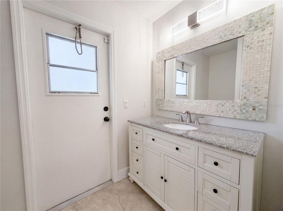 Active With Contract: $427,000 (3 beds, 2 baths, 1478 Square Feet)