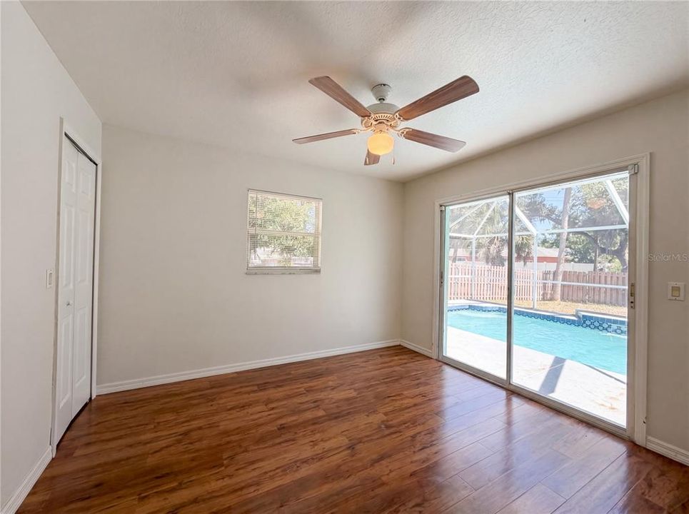 Active With Contract: $427,000 (3 beds, 2 baths, 1478 Square Feet)