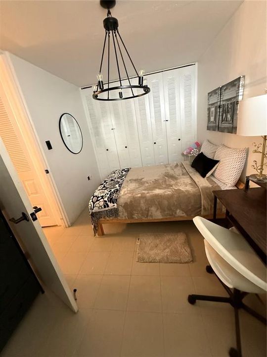 For Sale: $125,000 (3 beds, 1 baths, 935 Square Feet)