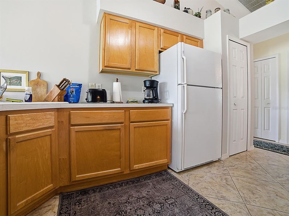For Sale: $275,000 (3 beds, 2 baths, 1737 Square Feet)