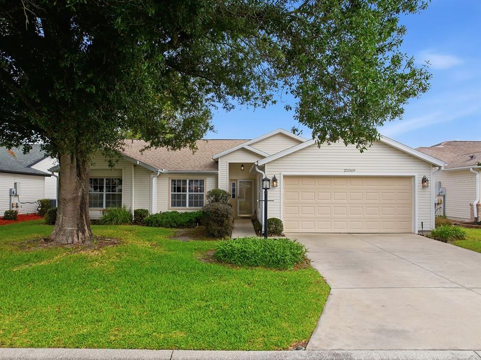 For Sale: $275,000 (3 beds, 2 baths, 1737 Square Feet)