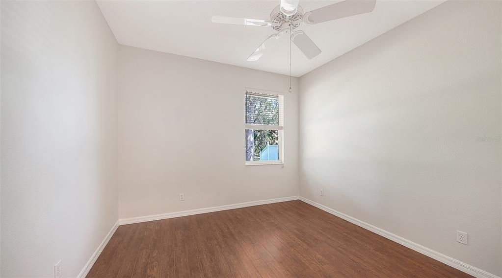 Activo con contrato: $409,000 (3 camas, 2 baños, 1665 Pies cuadrados)