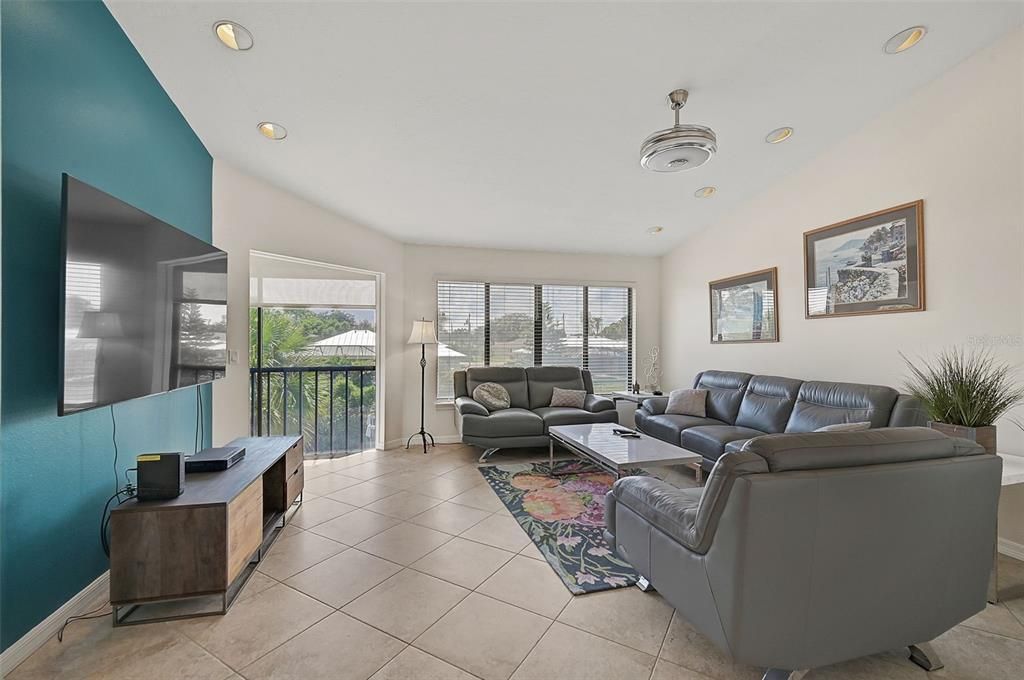 For Sale: $675,000 (3 beds, 2 baths, 2232 Square Feet)