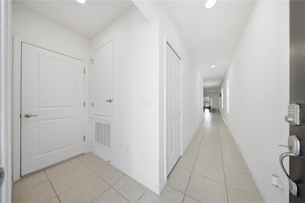 На продажу: $372,900 (3 спален, 2 ванн, 1673 Квадратных фут)