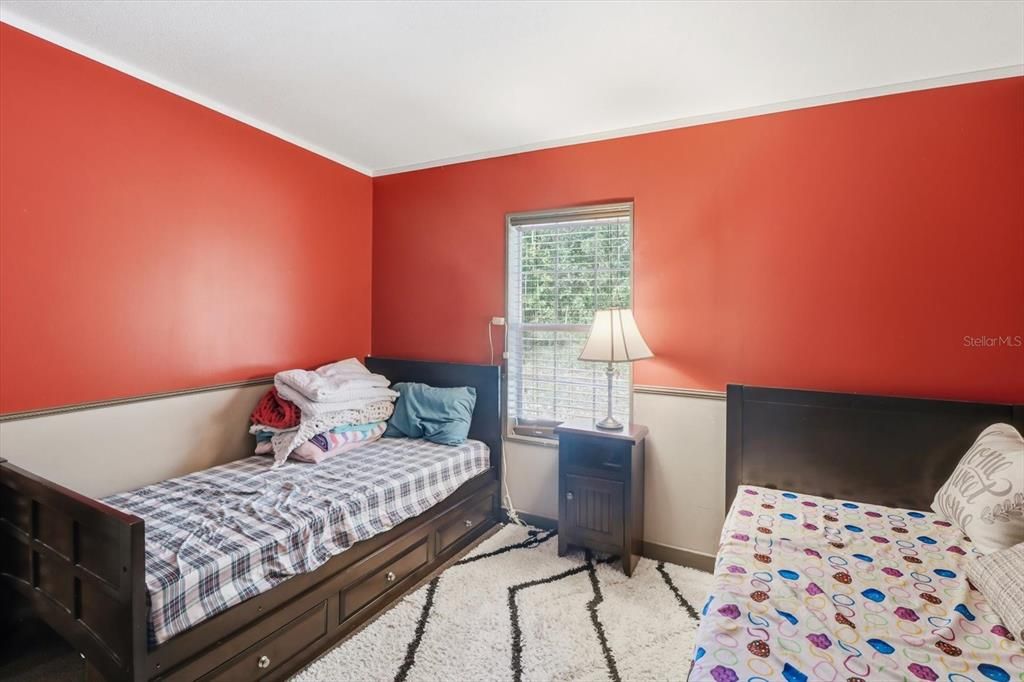 For Sale: $275,000 (4 beds, 2 baths, 2000 Square Feet)