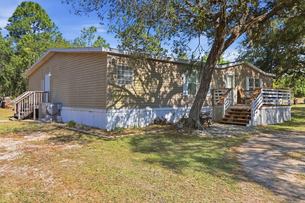 For Sale: $275,000 (4 beds, 2 baths, 2000 Square Feet)