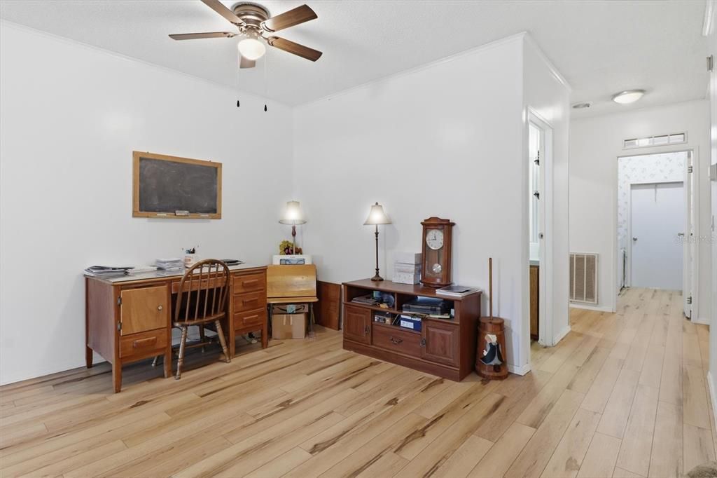 For Sale: $275,000 (4 beds, 2 baths, 2000 Square Feet)