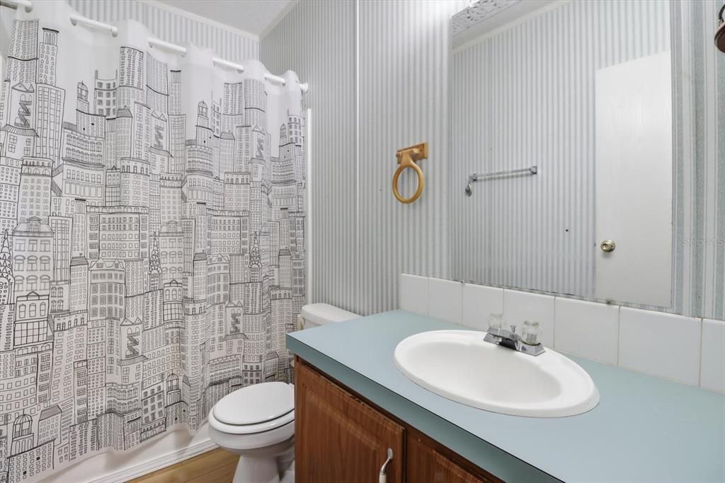 For Sale: $275,000 (4 beds, 2 baths, 2000 Square Feet)