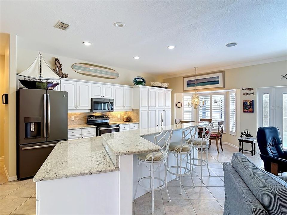 For Sale: $1,295,000 (3 beds, 2 baths, 2114 Square Feet)