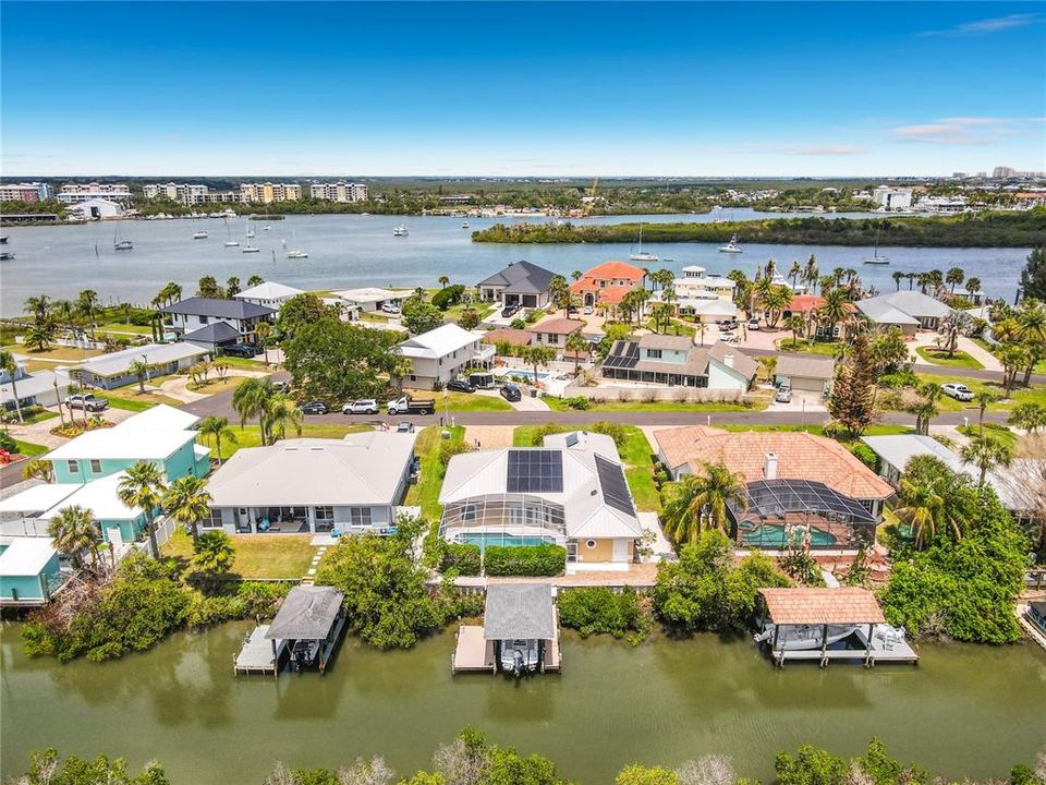 For Sale: $1,295,000 (3 beds, 2 baths, 2114 Square Feet)