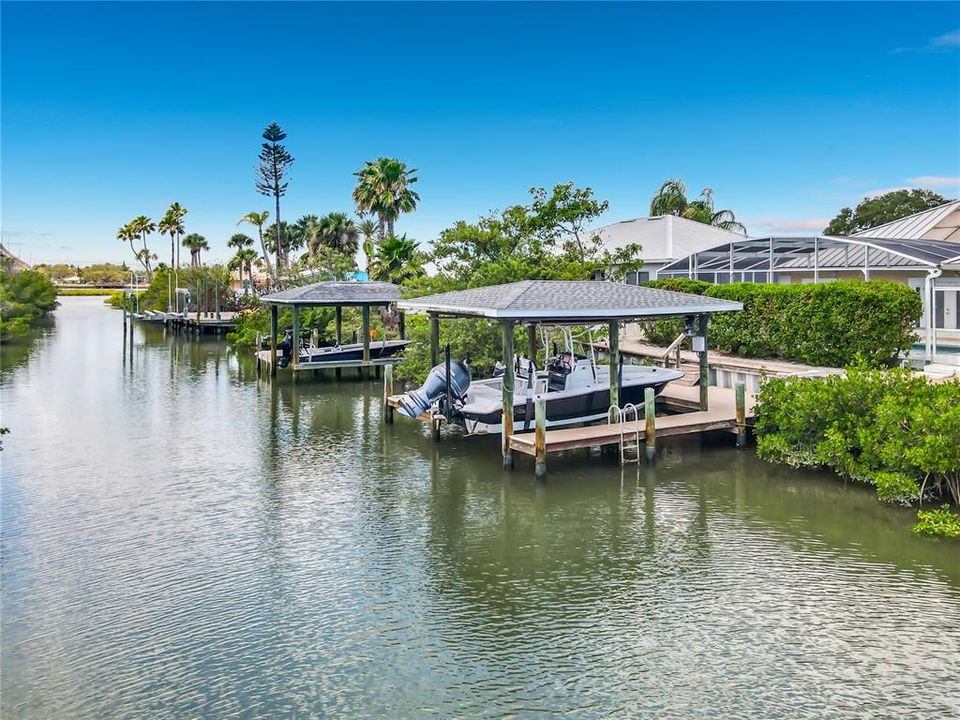 For Sale: $1,295,000 (3 beds, 2 baths, 2114 Square Feet)