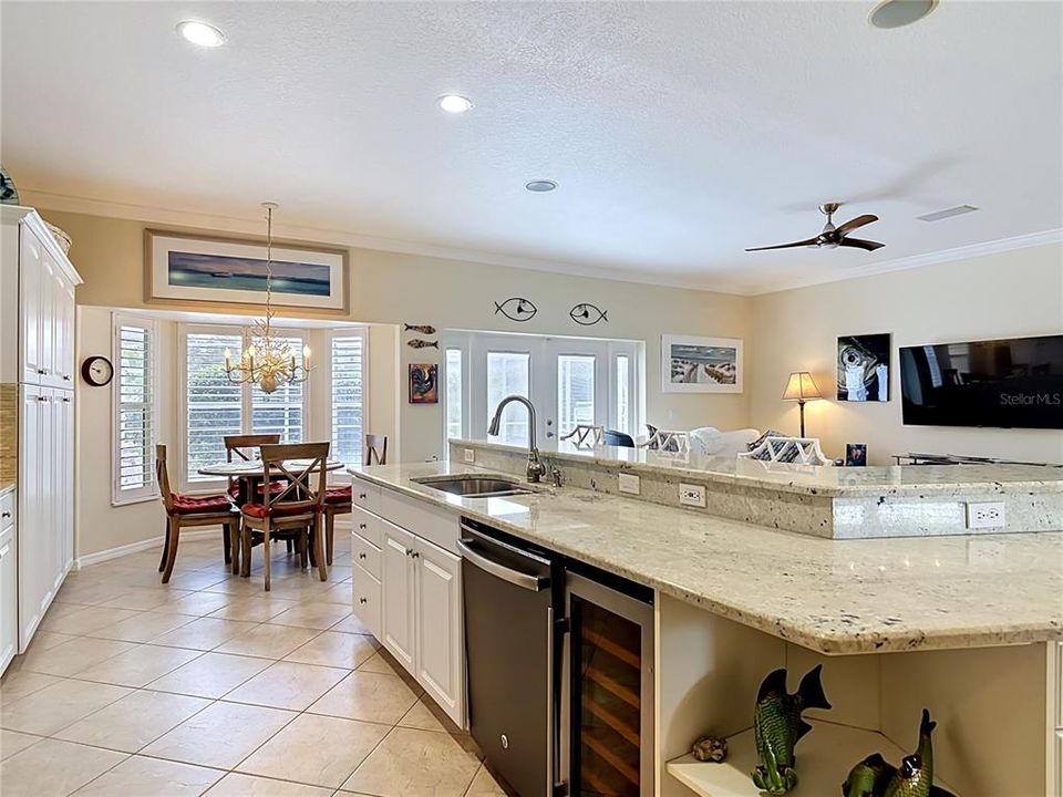 For Sale: $1,295,000 (3 beds, 2 baths, 2114 Square Feet)