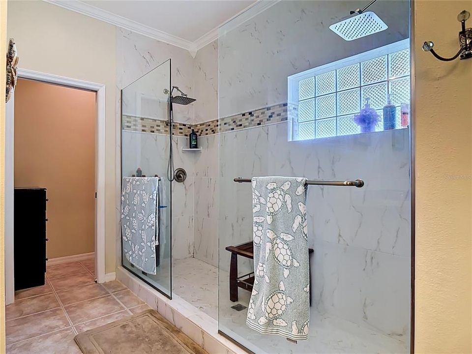 For Sale: $1,295,000 (3 beds, 2 baths, 2114 Square Feet)