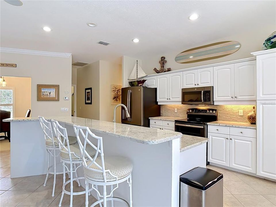 For Sale: $1,295,000 (3 beds, 2 baths, 2114 Square Feet)