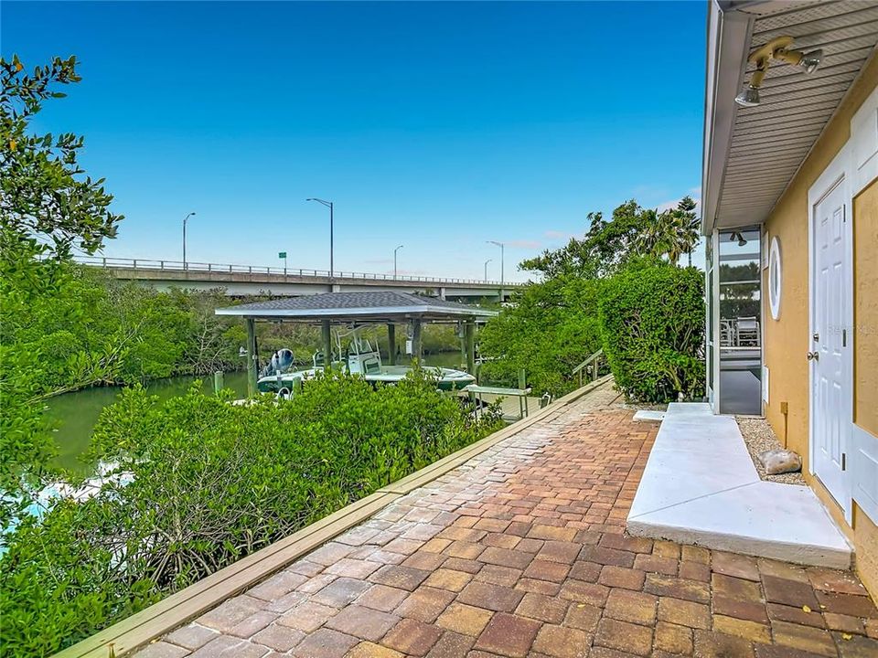 For Sale: $1,295,000 (3 beds, 2 baths, 2114 Square Feet)
