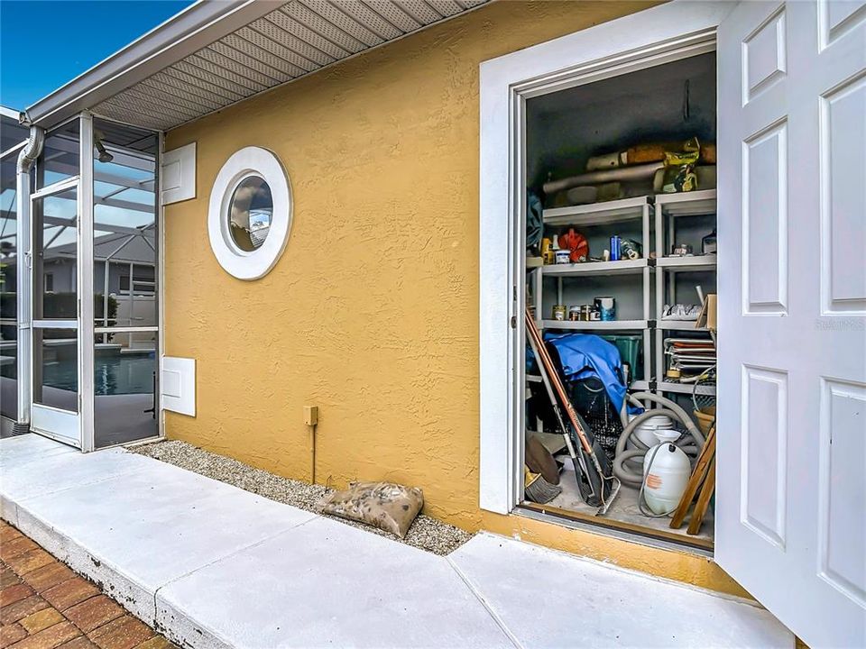 For Sale: $1,295,000 (3 beds, 2 baths, 2114 Square Feet)