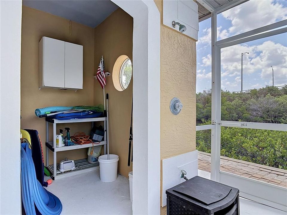 For Sale: $1,295,000 (3 beds, 2 baths, 2114 Square Feet)