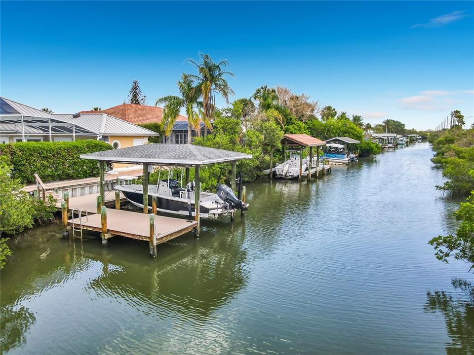 For Sale: $1,295,000 (3 beds, 2 baths, 2114 Square Feet)