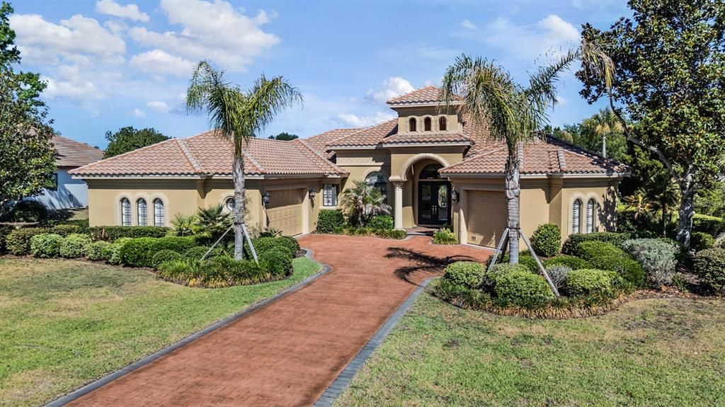 For Sale: $1,350,000 (3 beds, 3 baths, 3331 Square Feet)